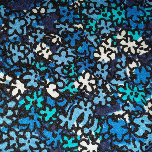 Lularoe Blue Floral T&C (Tall & Curvy) leggings - Picture 2 of 3